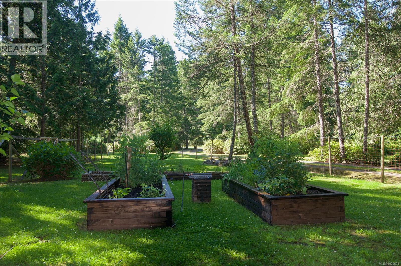 765 Horseshoe Rd, Gabriola Island, British Columbia  V0R 1X3 - Photo 34 - 1029624