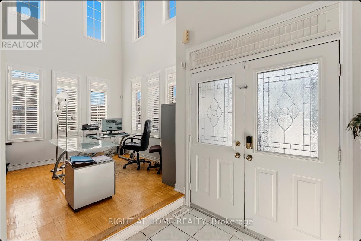 108 Saint Francis Avenue, Vaughan, Ontario L4H 2B8 - Photo 10 - N12912134