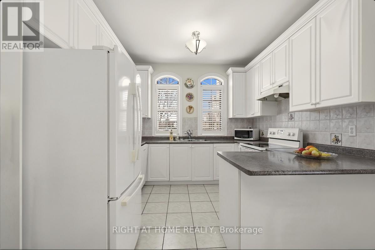 108 Saint Francis Avenue, Vaughan, Ontario L4H 2B8 - Photo 24 - N12912134