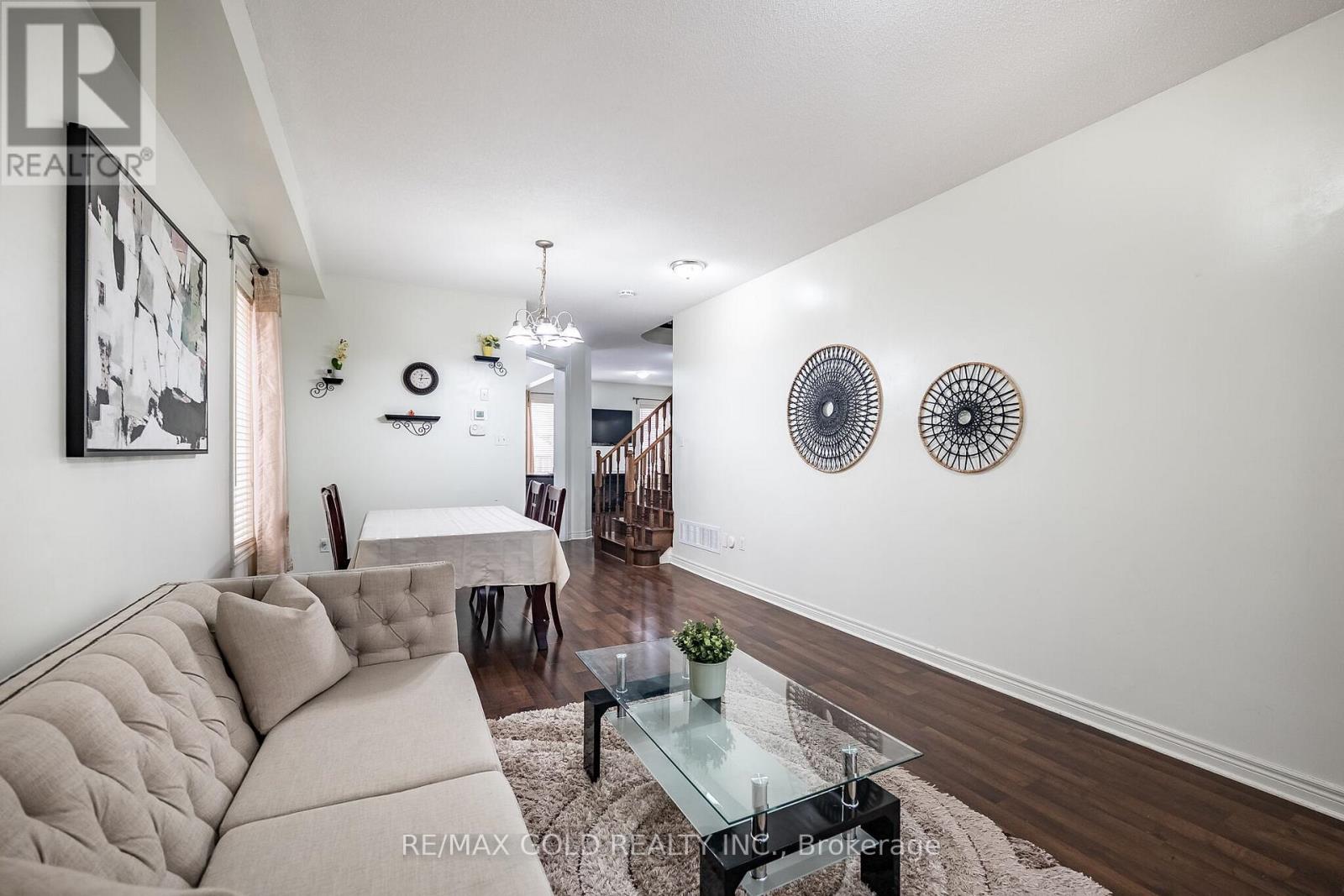 49 Baby Pointe Trail, Brampton, Ontario  L7A 0W3 - Photo 6 - W12907202
