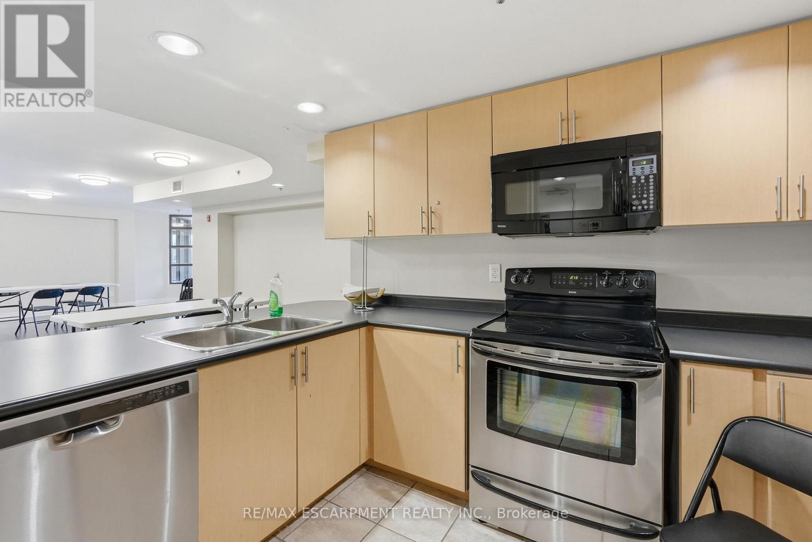 226 - 3060 Rotary Way, Burlington, Ontario  L7M 0G9 - Photo 35 - W12912046