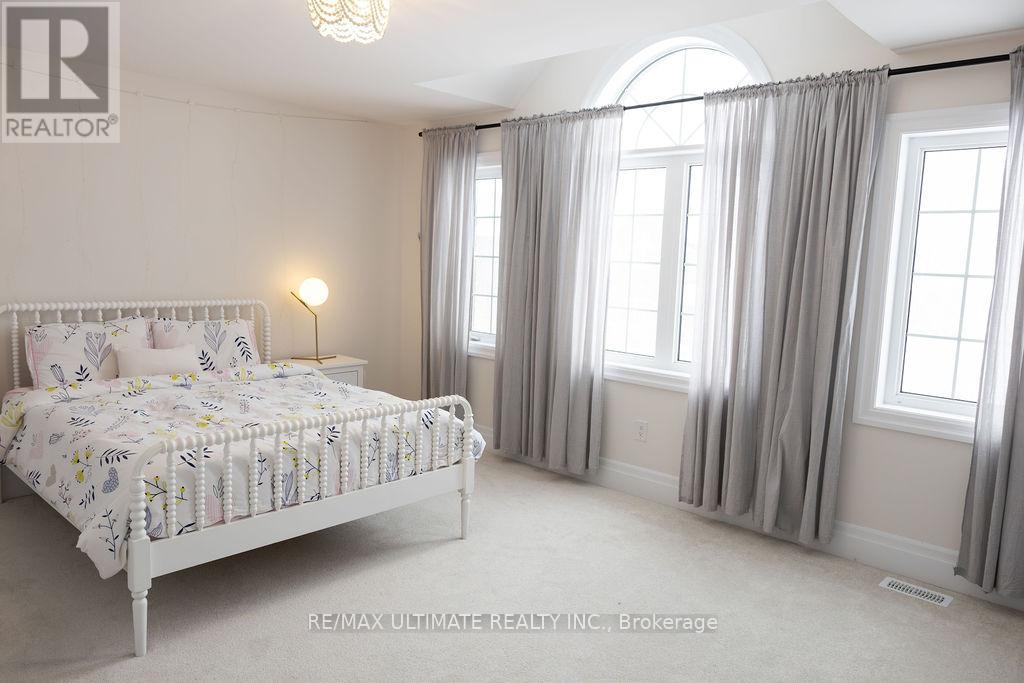 12 Branigan Crescent, Halton Hills, Ontario  L6X 3N6 - Photo 16 - W12912078