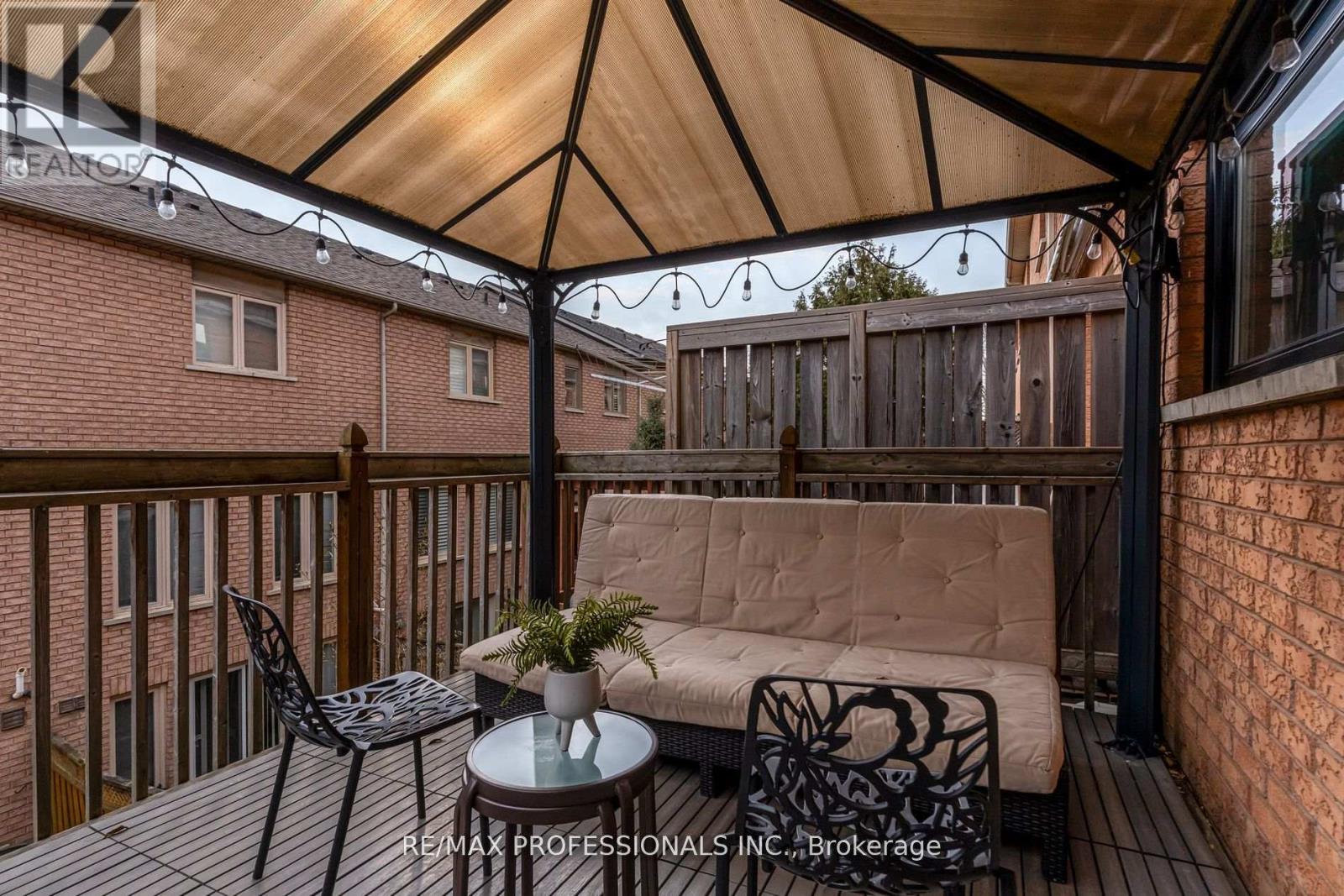 105 Harbourview Crescent, Toronto, Ontario  M8V 4A9 - Photo 15 - W12912106