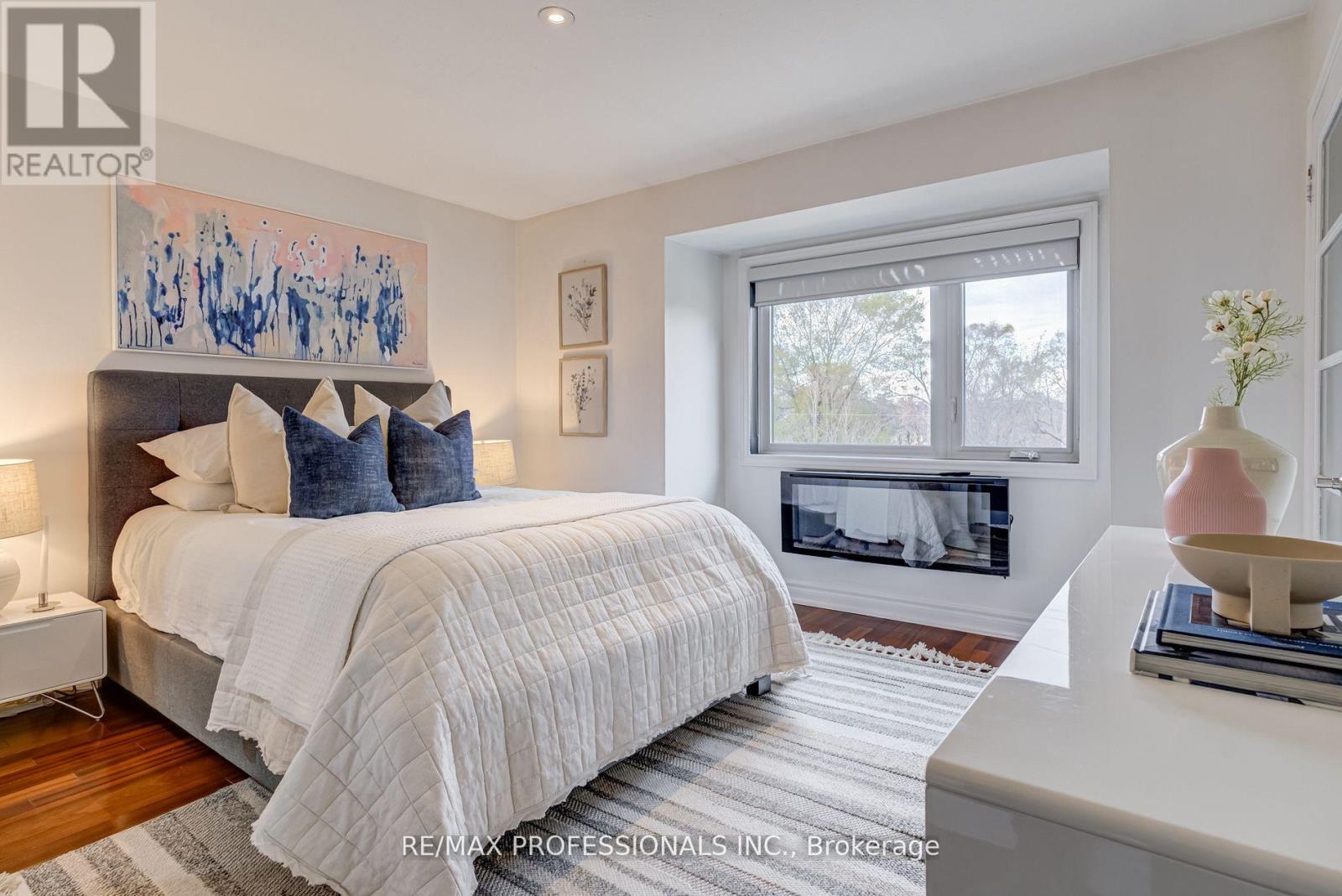 105 Harbourview Crescent, Toronto, Ontario  M8V 4A9 - Photo 19 - W12912106