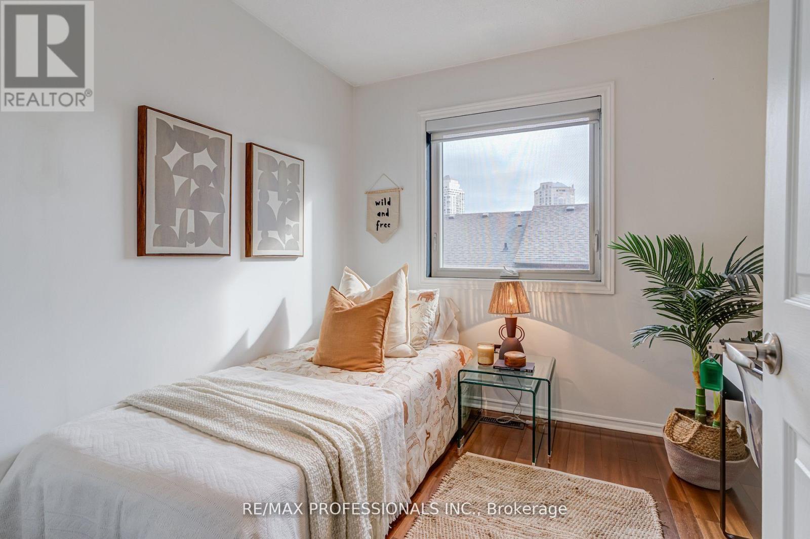 105 Harbourview Crescent, Toronto, Ontario  M8V 4A9 - Photo 26 - W12912106