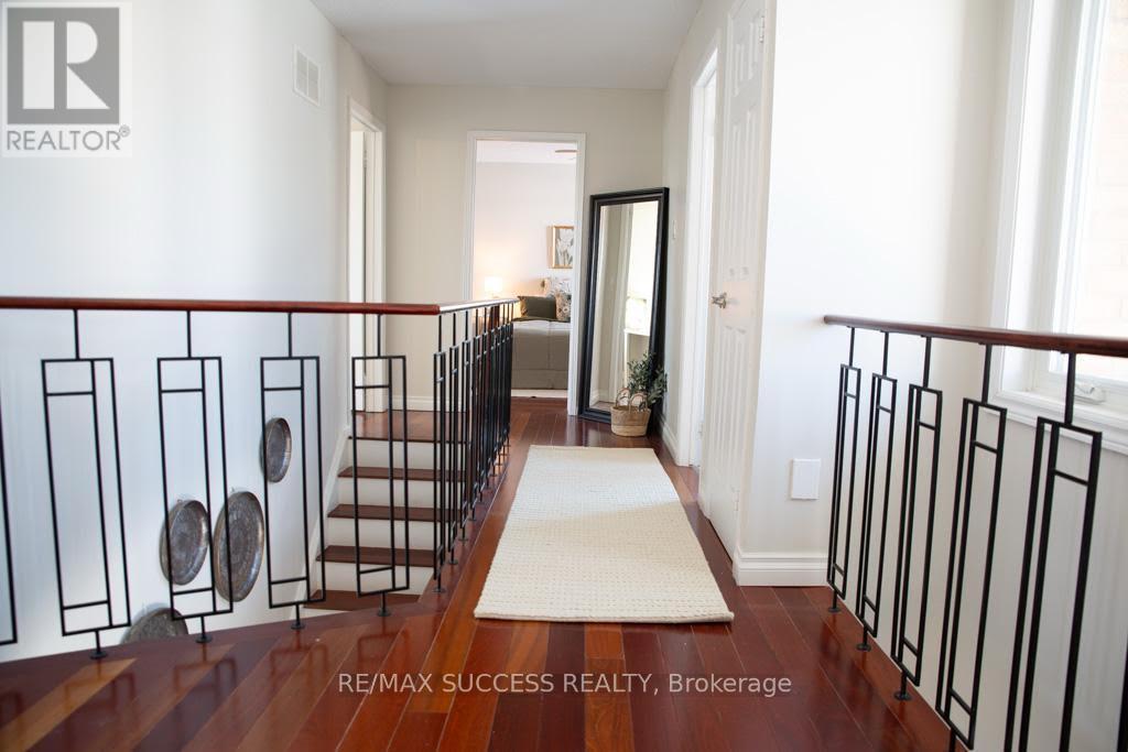 6643 Mockingbird Lane, Mississauga, Ontario  L5N 5K2 - Photo 23 - W12912122