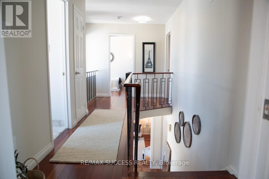 6643 Mockingbird Lane, Mississauga, Ontario  L5N 5K2 - Photo 24 - W12912122