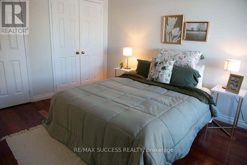 6643 Mockingbird Lane, Mississauga, Ontario  L5N 5K2 - Photo 28 - W12912122