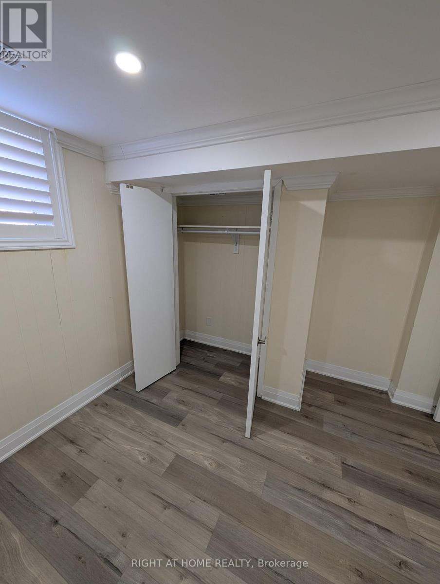 3263 Cawthra Road, Mississauga, Ontario  L5A 2X4 - Photo 11 - W12912128