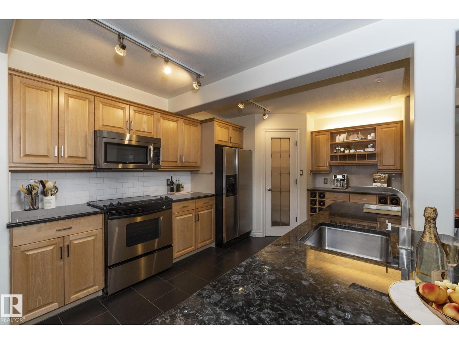 #102 10855 Saskatchewan Dr Nw, Edmonton, Alberta  T6E 6T6 - Photo 7 - E4478744