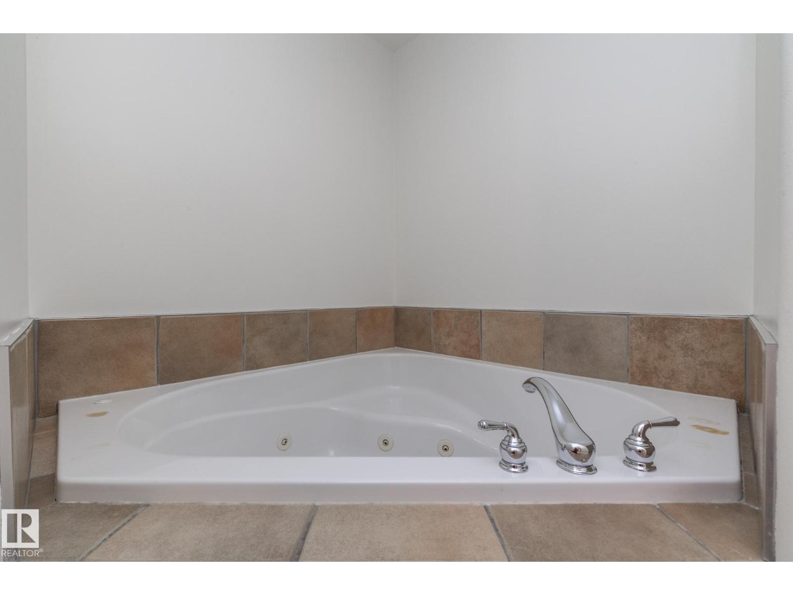 #102 10855 Saskatchewan Dr Nw, Edmonton, Alberta  T6E 6T6 - Photo 20 - E4478744