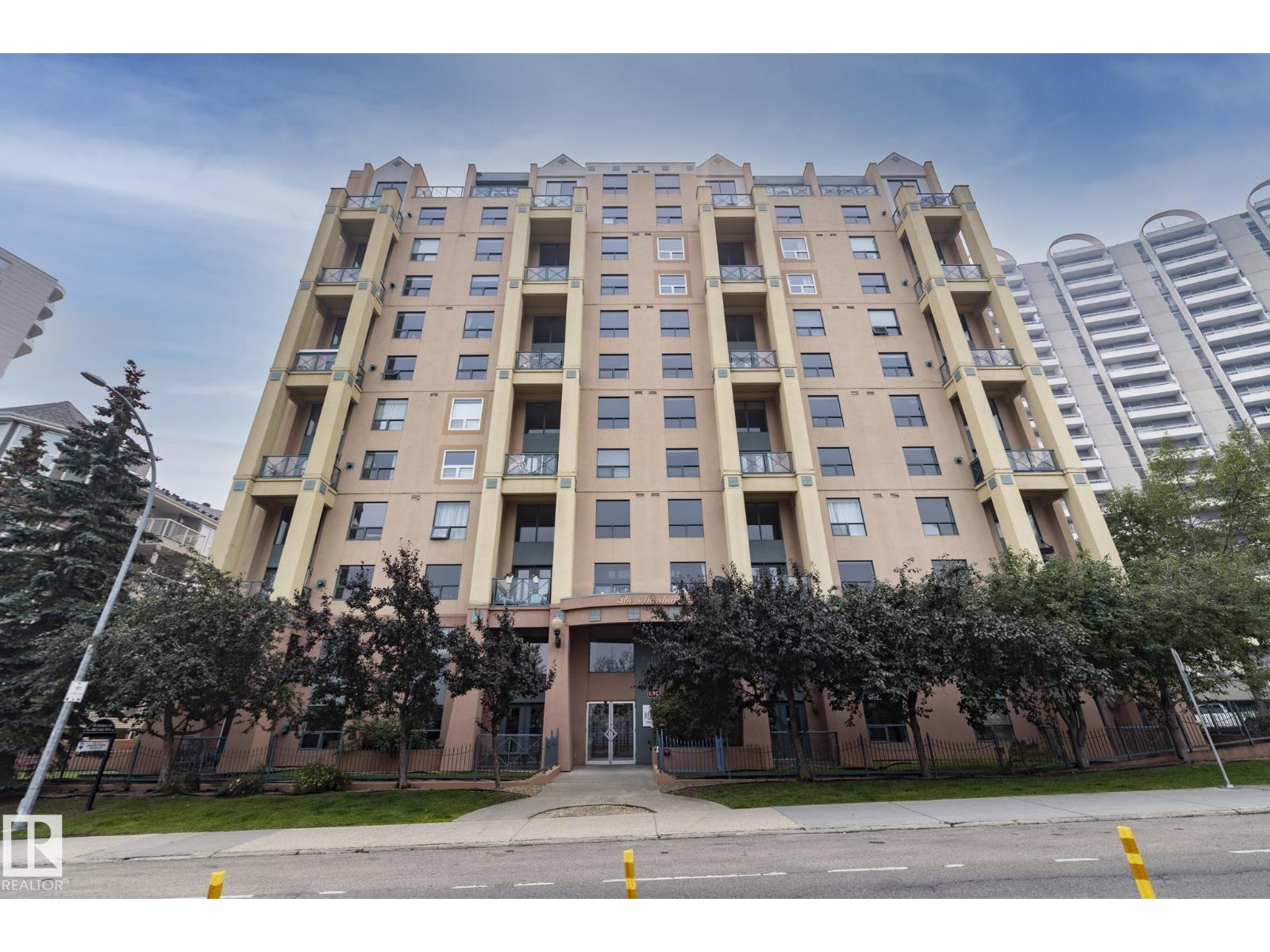 #102 10855 SASKATCHEWAN DR NW, edmonton, Alberta