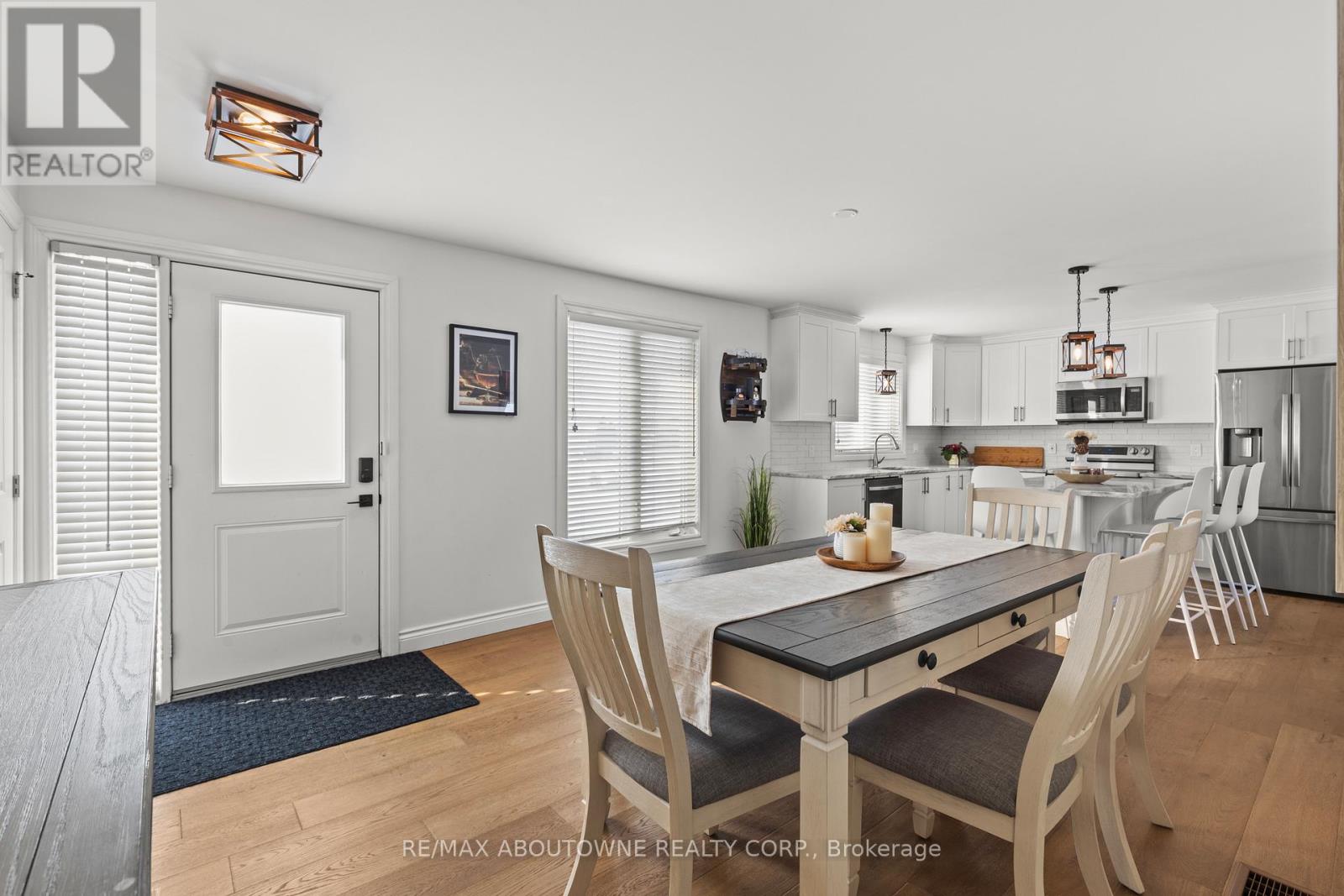 214 Binbrook Road, Hamilton, Ontario  L0R 1C0 - Photo 4 - X12912050