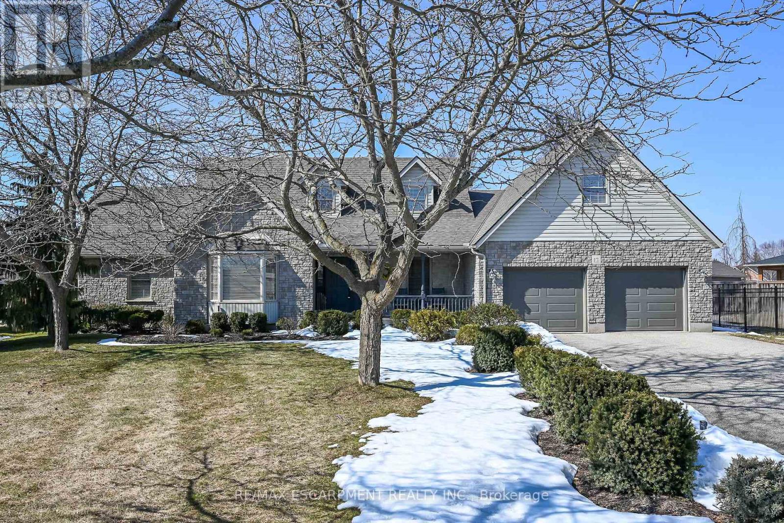 17 ANGLE STREET, Norfolk, Ontario