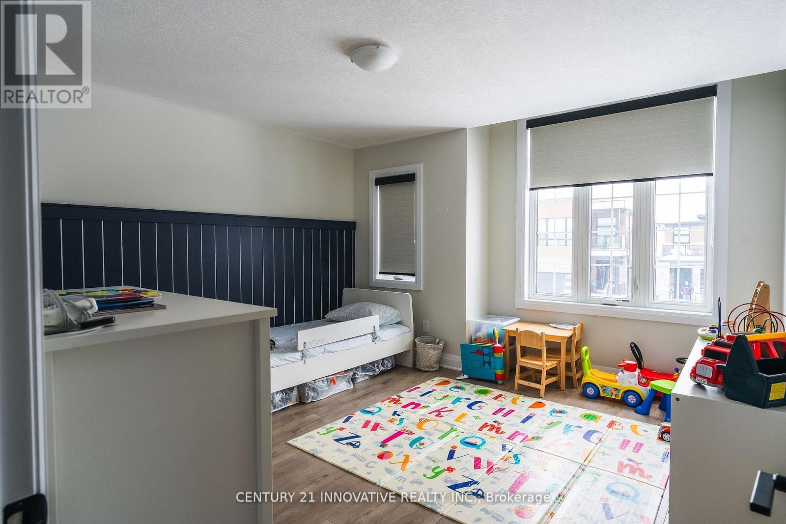 Main - 592 Nathalie Crescent, Kitchener, Ontario  N2E 0H9 - Photo 17 - X12912114