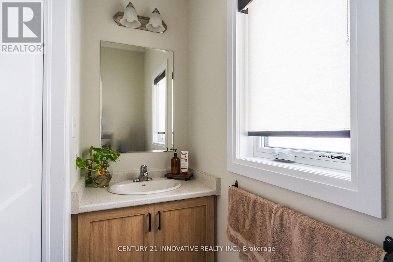 Main - 592 Nathalie Crescent, Kitchener, Ontario  N2E 0H9 - Photo 25 - X12912114