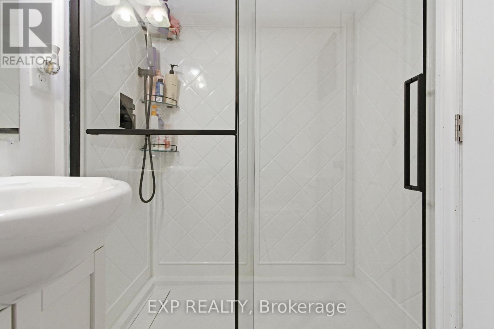 159 Sophia Crescent, Kitchener, Ontario  N2R 1X7 - Photo 35 - X12912118