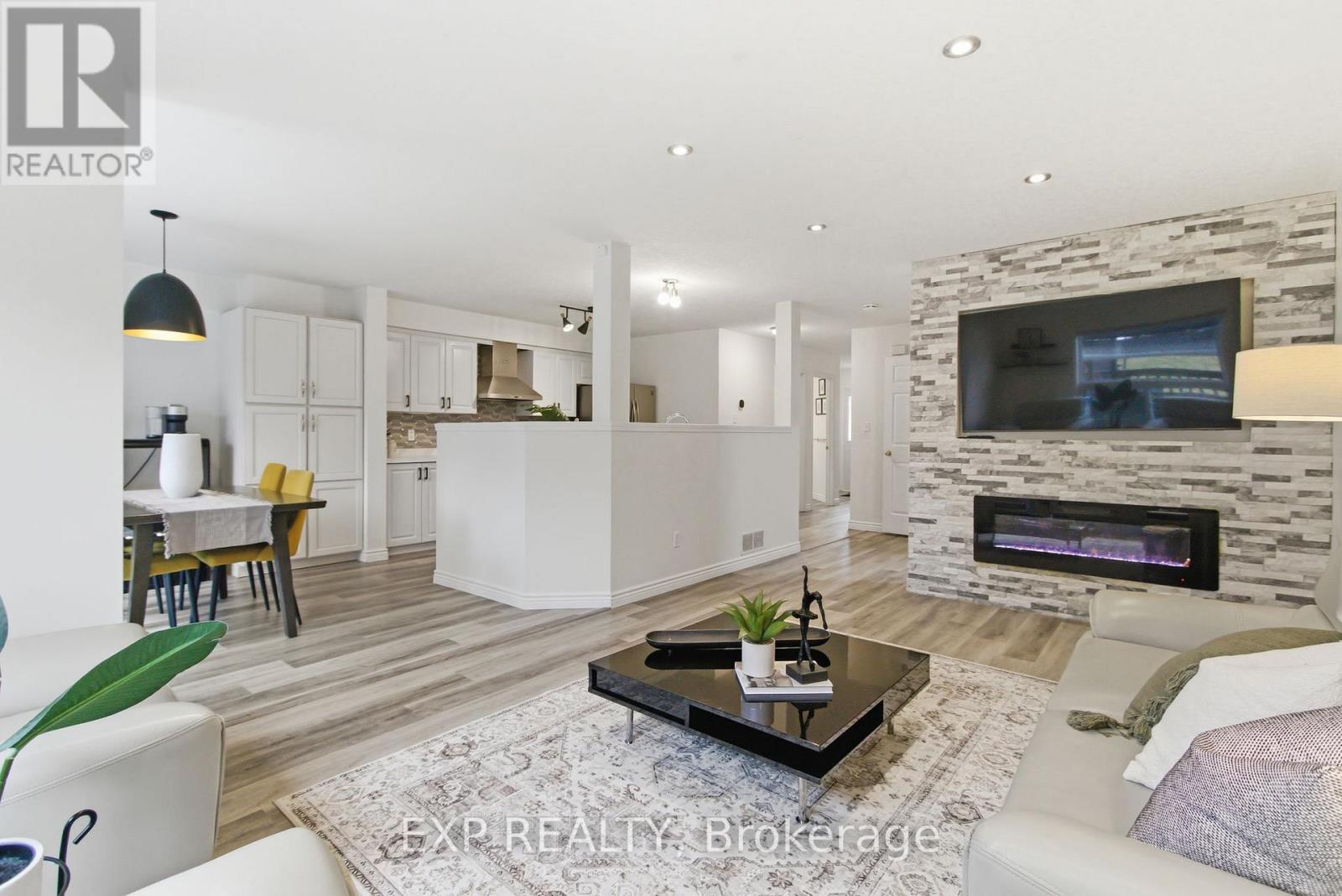 159 Sophia Crescent, Kitchener, Ontario  N2R 1X7 - Photo 9 - X12912118