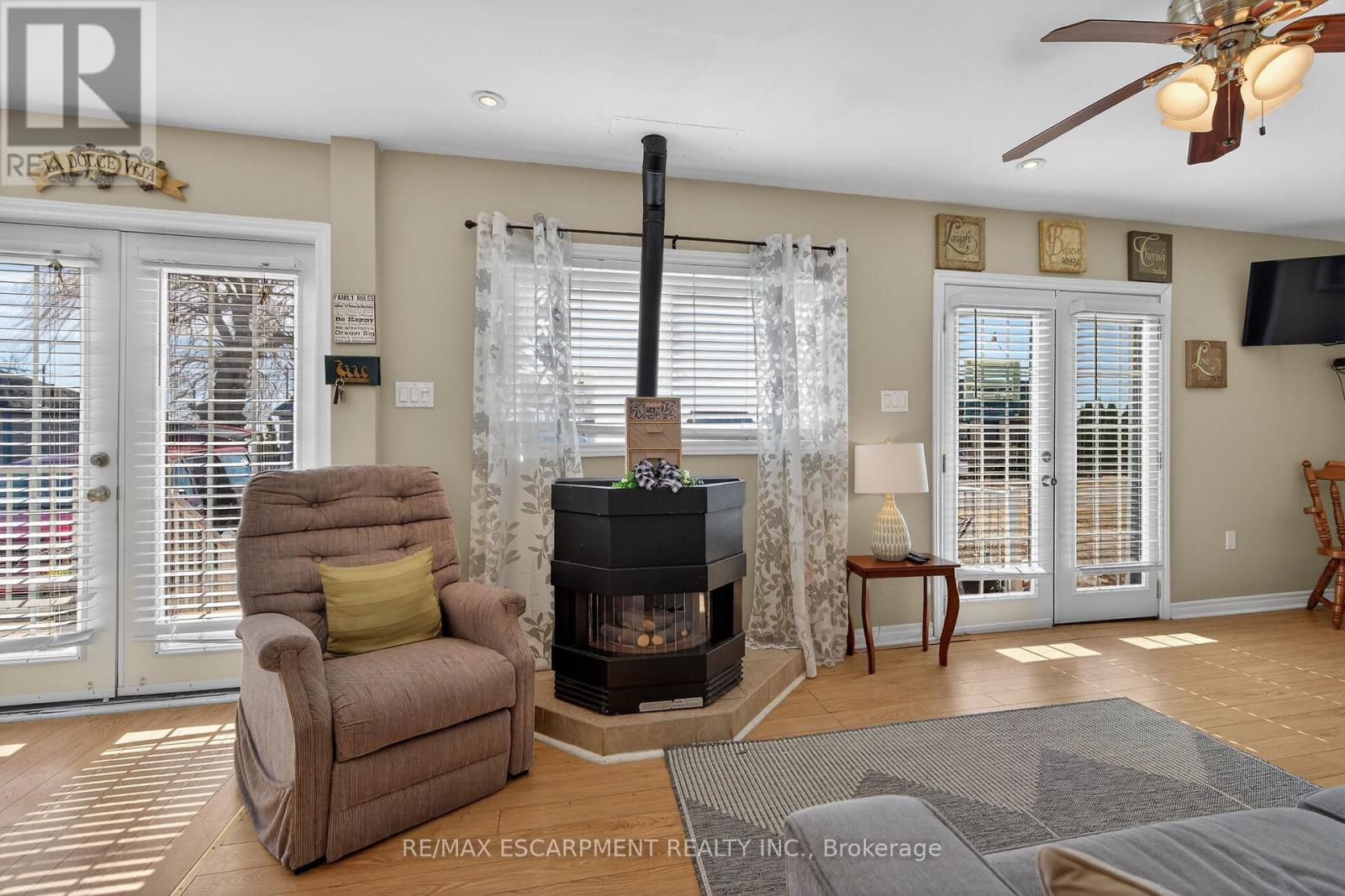 87 Lakeshore Road, Haldimand, Ontario  N0A 1P0 - Photo 13 - X12912130