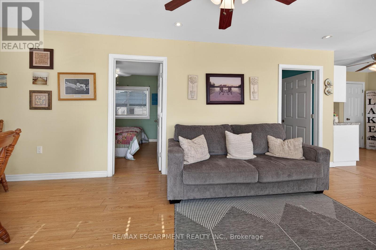 87 Lakeshore Road, Haldimand, Ontario  N0A 1P0 - Photo 18 - X12912130