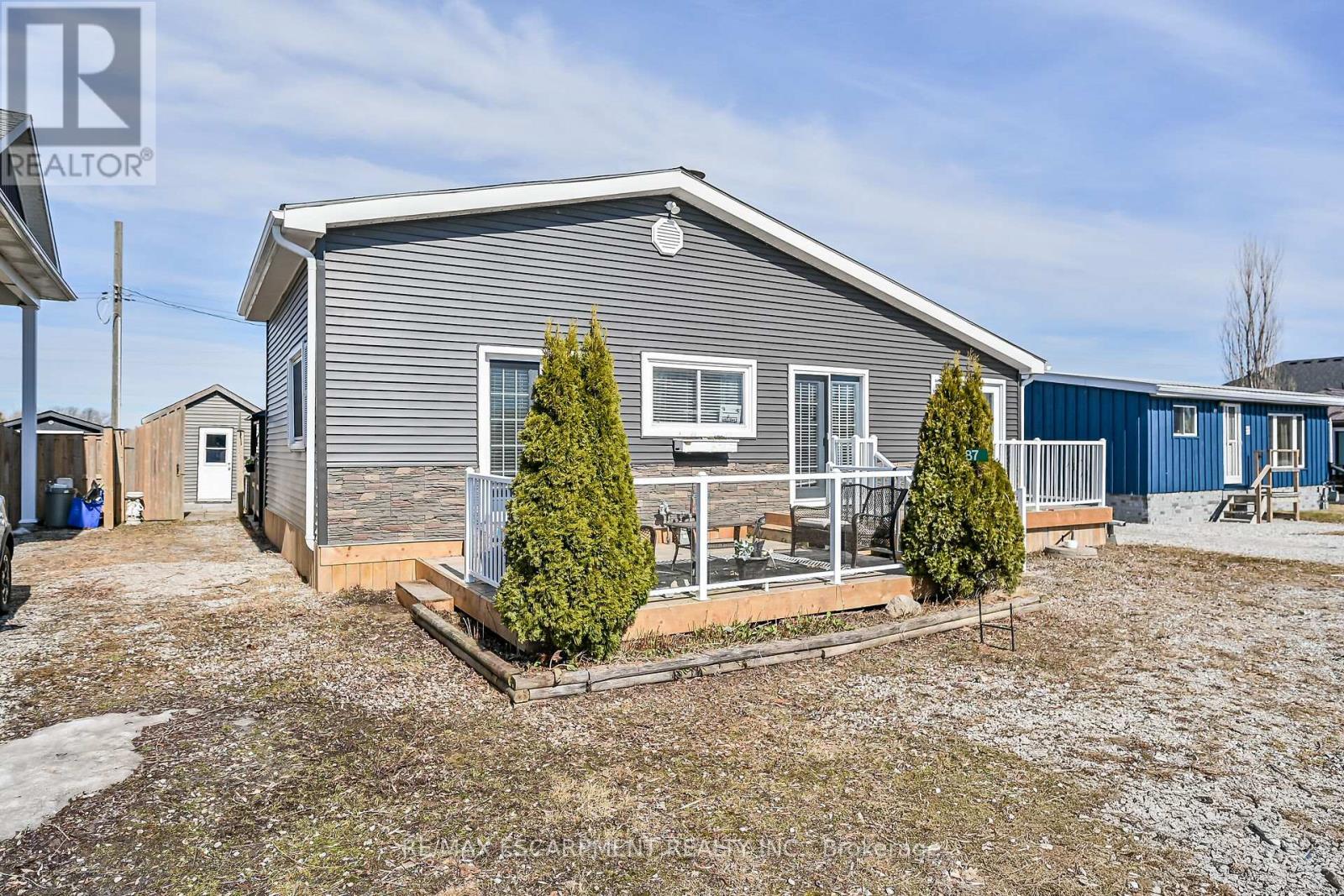 87 Lakeshore Road, Haldimand, Ontario  N0A 1P0 - Photo 40 - X12912130