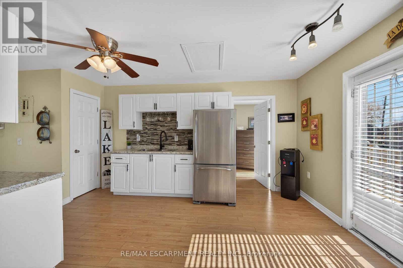 87 Lakeshore Road, Haldimand, Ontario  N0A 1P0 - Photo 7 - X12912130