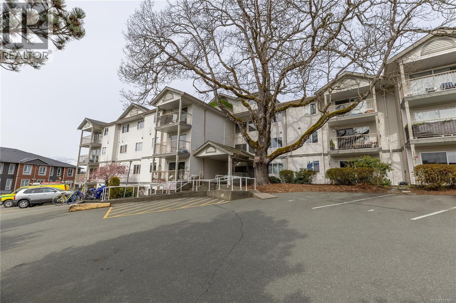 401 840 Braidwood Rd, Courtenay, British Columbia  V9N 3R9 - Photo 17 - 1029691