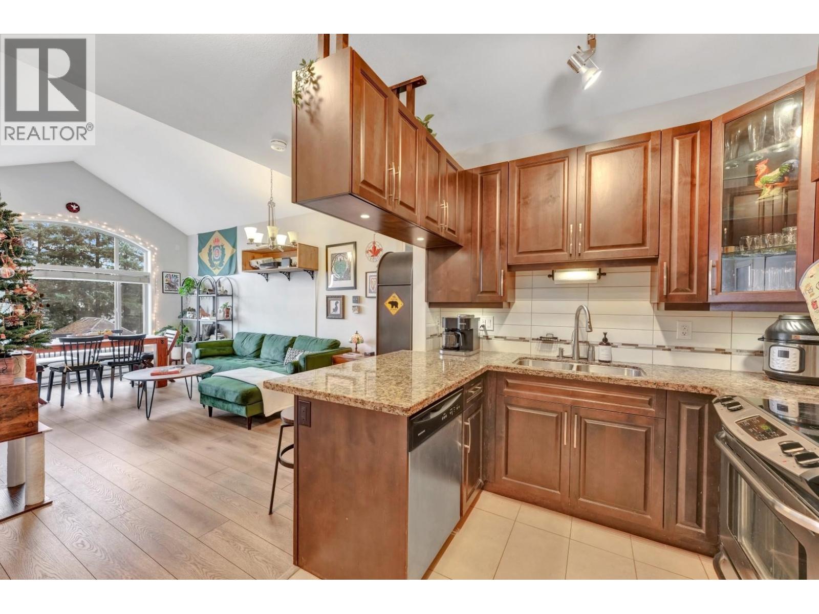 12525 190a Street, Pitt Meadows, British Columbia  V3Y 0E1 - Photo 1 - R3102540