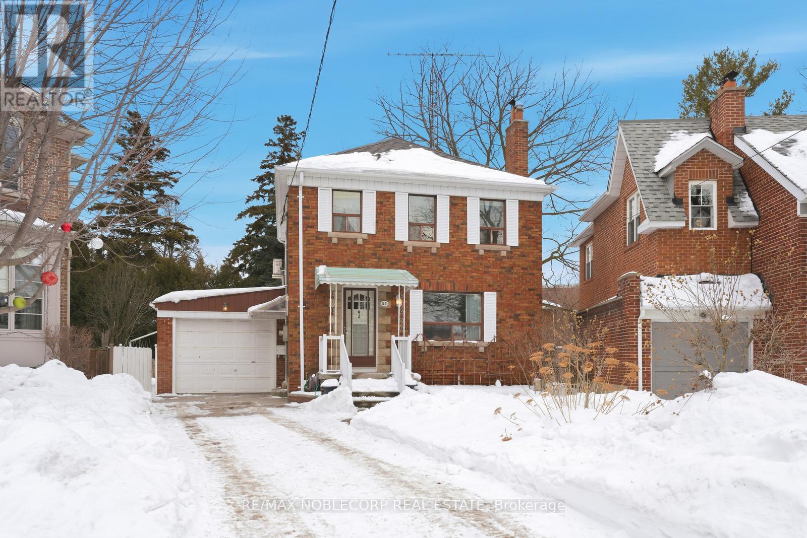 51 Glenavy Avenue, Toronto, Ontario  M4P 2T9 - Photo 3 - C12830264