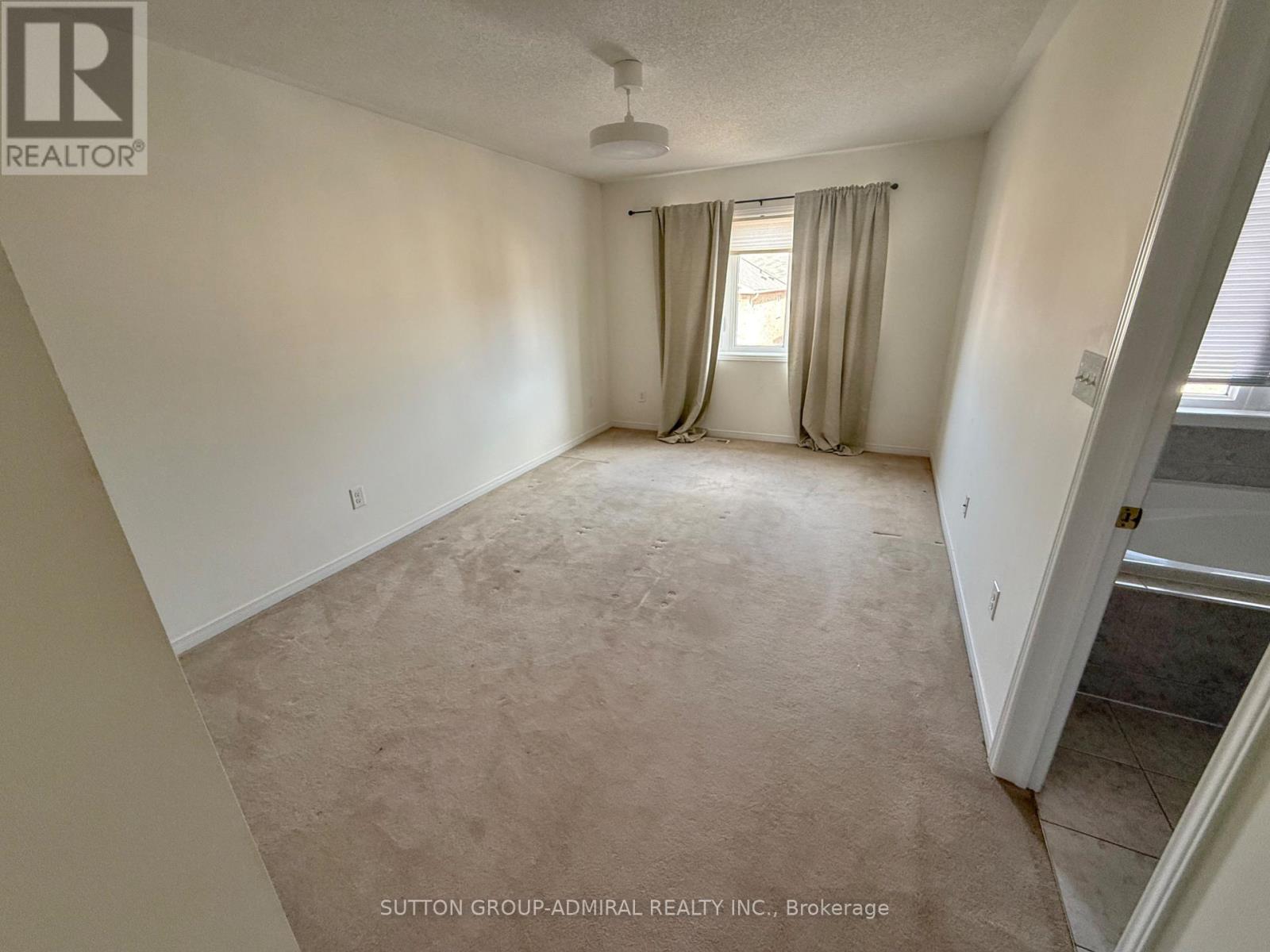 35 White Spruce Crescent, Vaughan, Ontario  L6A 4C5 - Photo 17 - N12758932