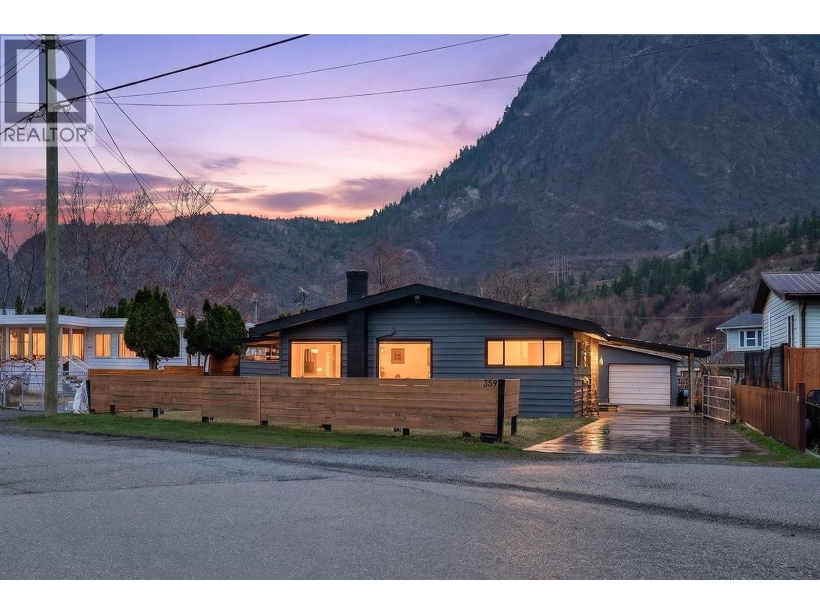 359 MOUNTAINVIEW Road, Lillooet, British Columbia