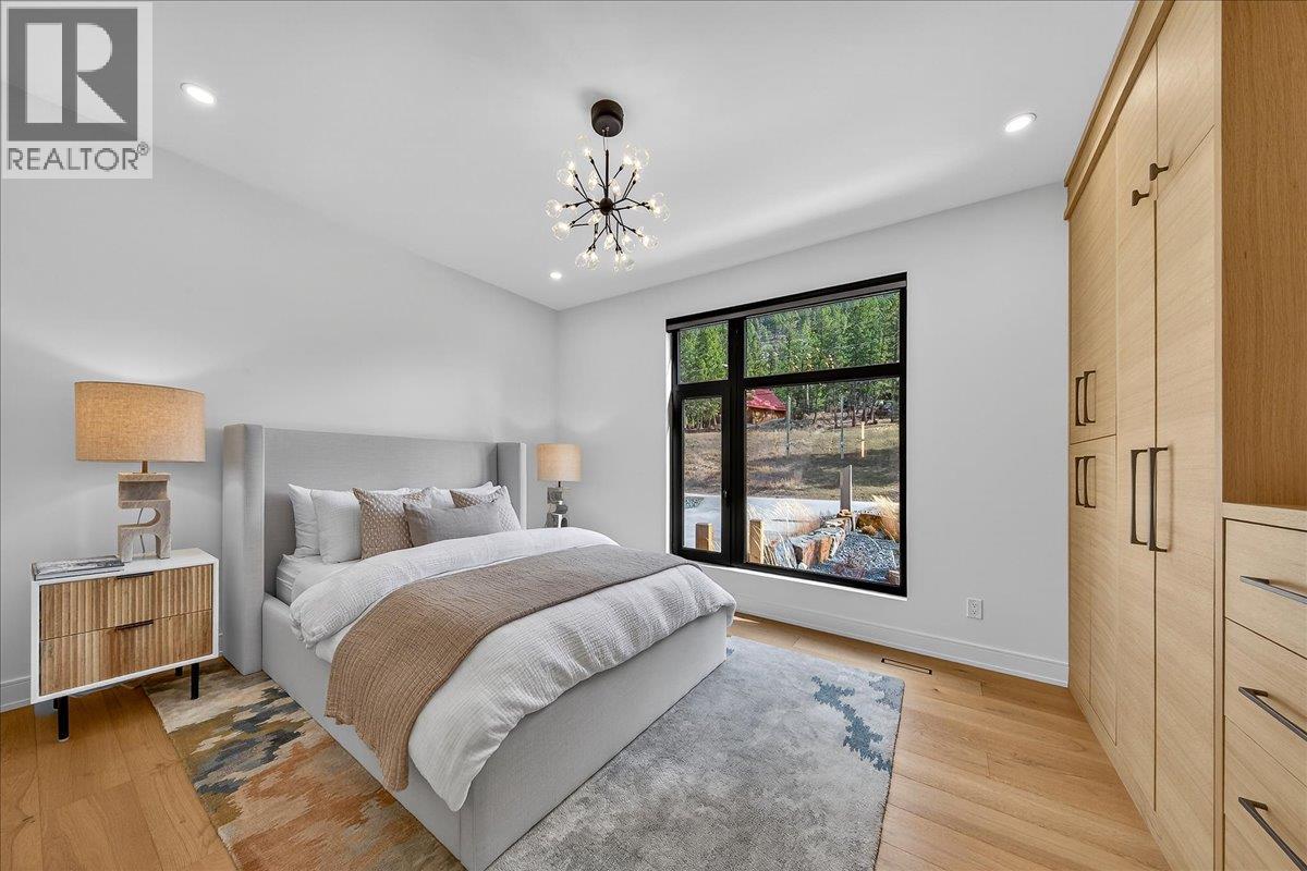 8799 Grainger Road, Canal Flats, British Columbia  V0B 1B0 - Photo 34 - 10380333