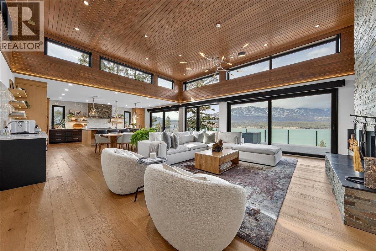 8799 Grainger Road, Canal Flats, British Columbia  V0B 1B0 - Photo 7 - 10380333