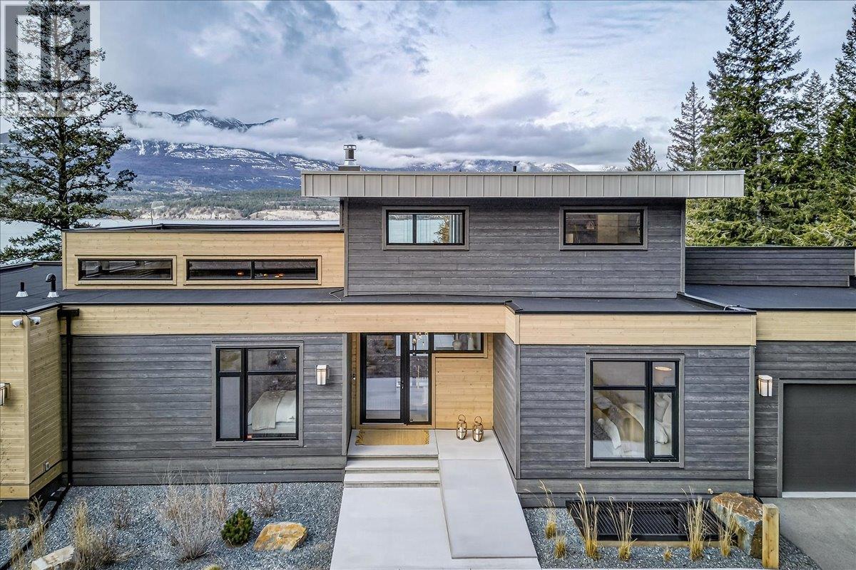 8799 Grainger Road, Canal Flats, British Columbia  V0B 1B0 - Photo 81 - 10380333