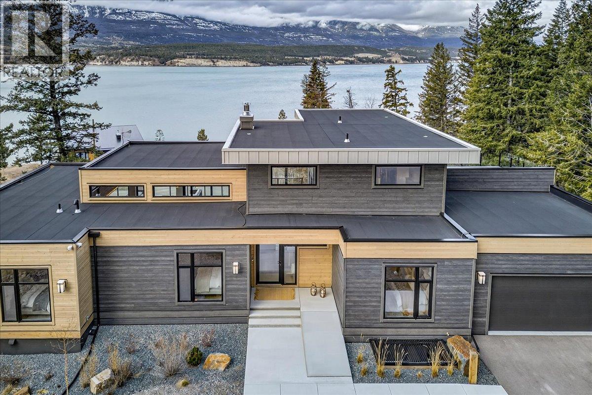 8799 Grainger Road, Canal Flats, British Columbia  V0B 1B0 - Photo 82 - 10380333