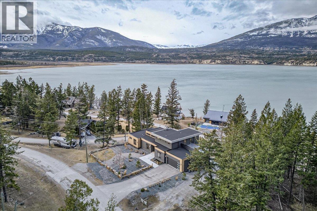 8799 Grainger Road, Canal Flats, British Columbia  V0B 1B0 - Photo 85 - 10380333