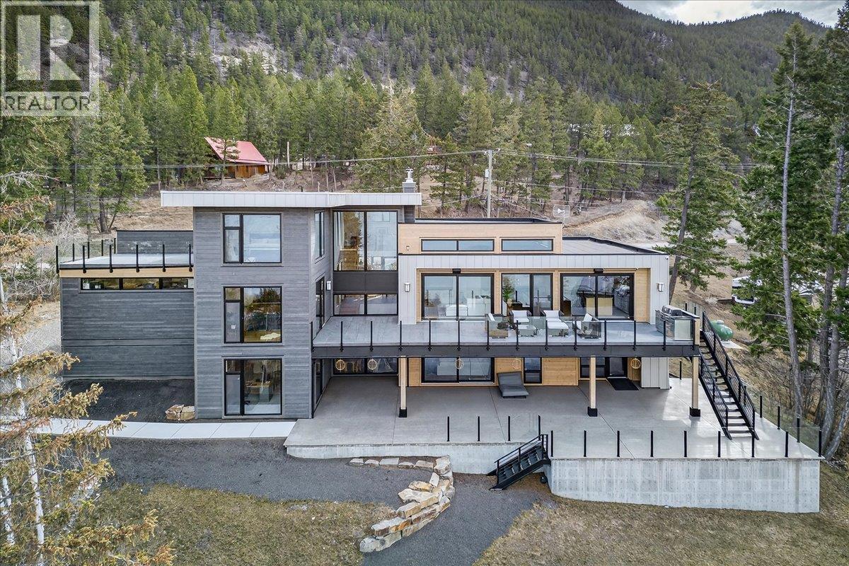 8799 Grainger Road, Canal Flats, British Columbia  V0B 1B0 - Photo 88 - 10380333