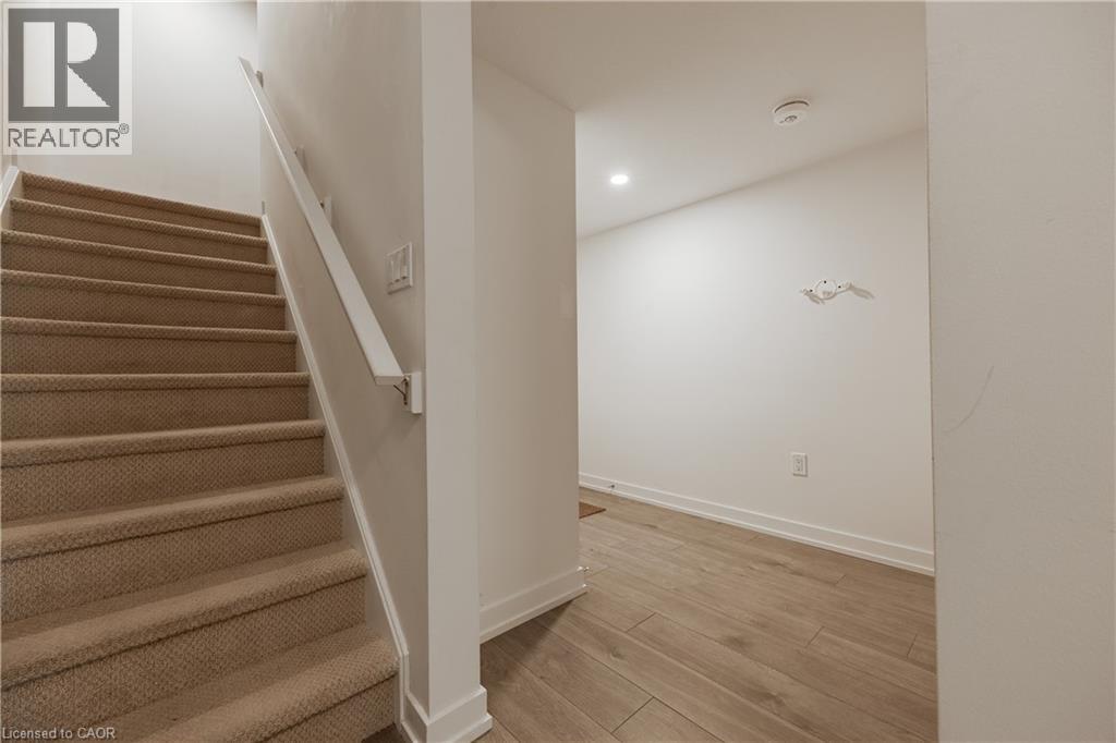 205 West Oak Trail Unit# 2, Kitchener, Ontario  N2R 1R4 - Photo 9 - 40812022