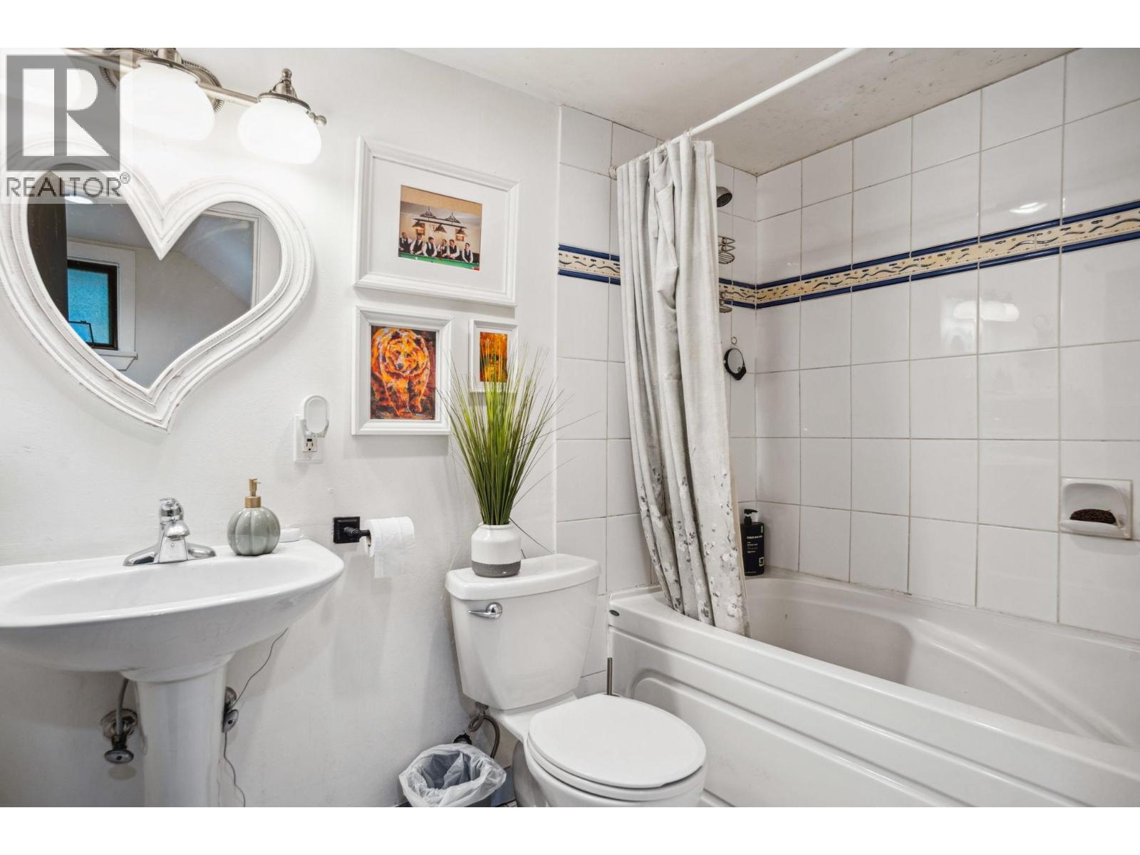 784 Millbank, Vancouver, British Columbia  V5Z 3Z3 - Photo 15 - R3102275