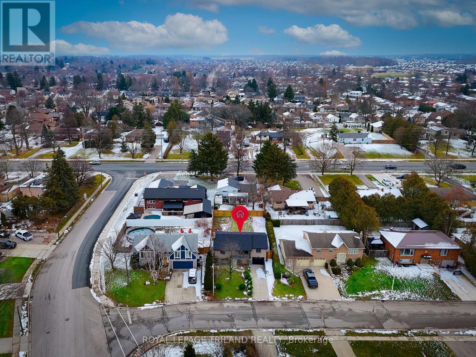 32 PARISH STREET, St. Thomas, Ontario