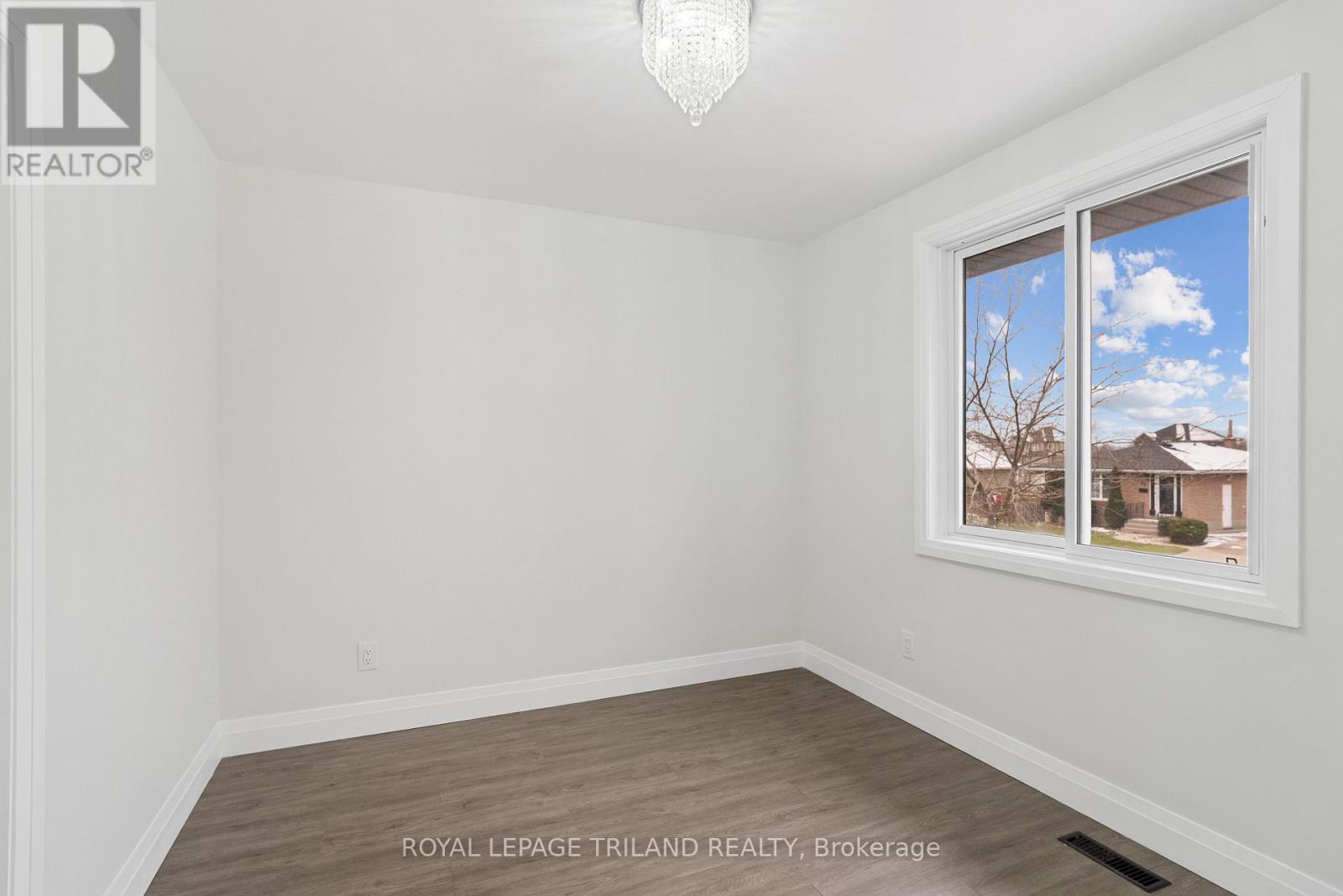 32 Parish Street, St. Thomas, Ontario  N5R 4W8 - Photo 14 - X12912164