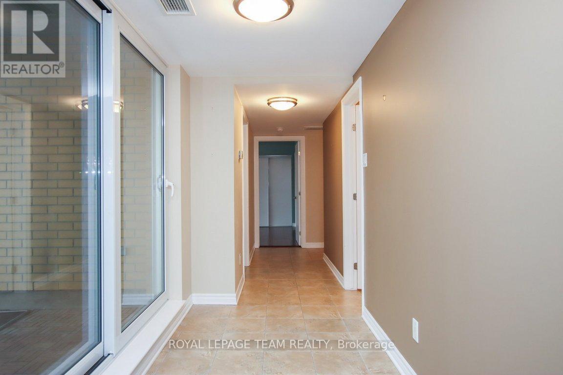 502 - 250 Lett Street, Ottawa, Ontario  K1R 0A8 - Photo 15 - X12912188