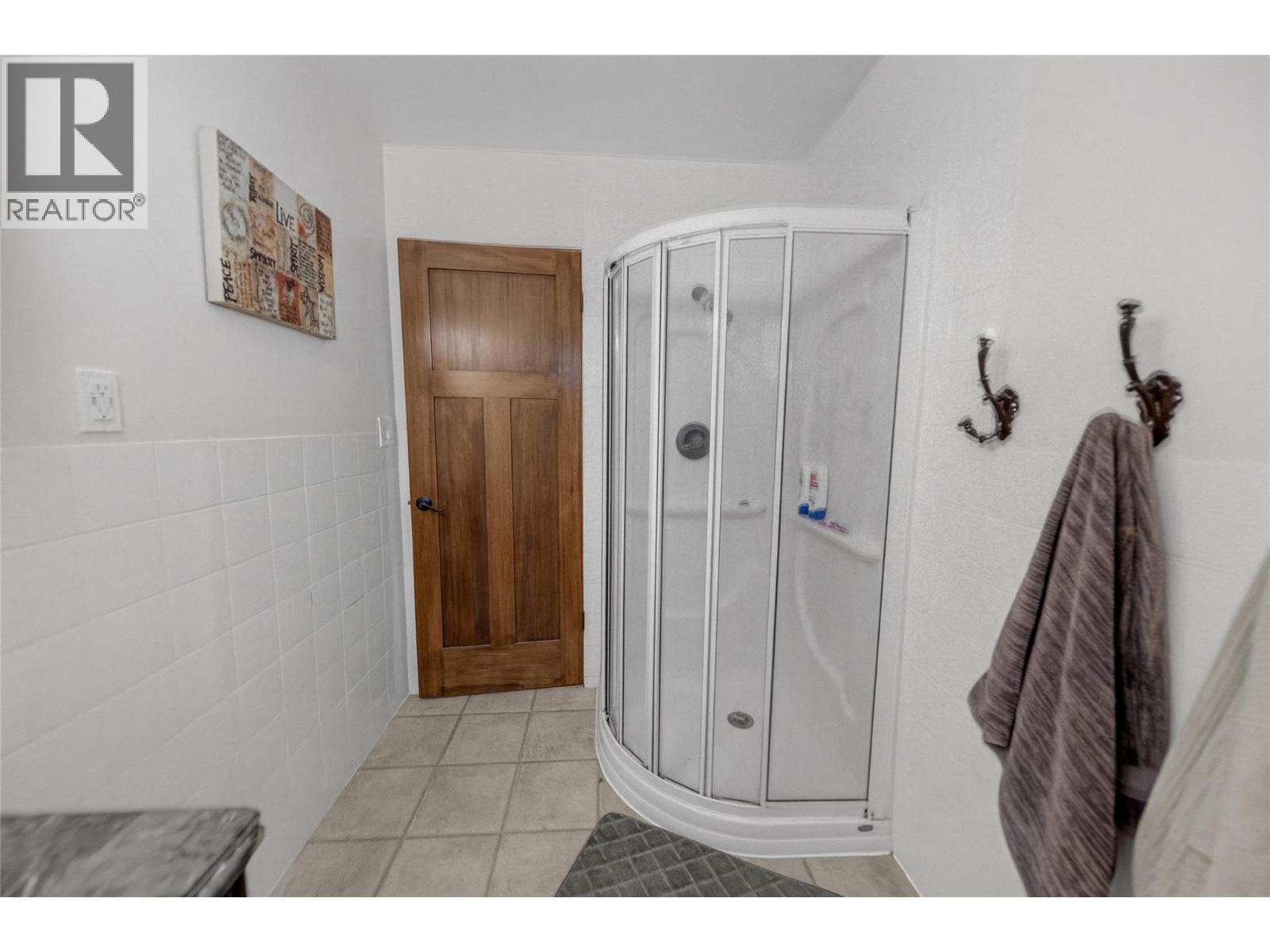 2205 Vidamour Road, Cranbrook, British Columbia  V1C 6W2 - Photo 21 - 10380041