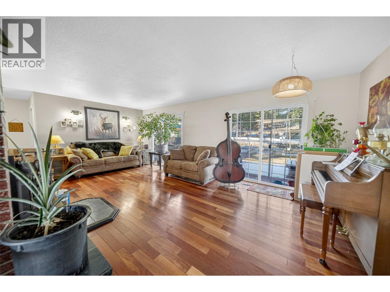 2205 Vidamour Road, Cranbrook, British Columbia  V1C 6W2 - Photo 4 - 10380041