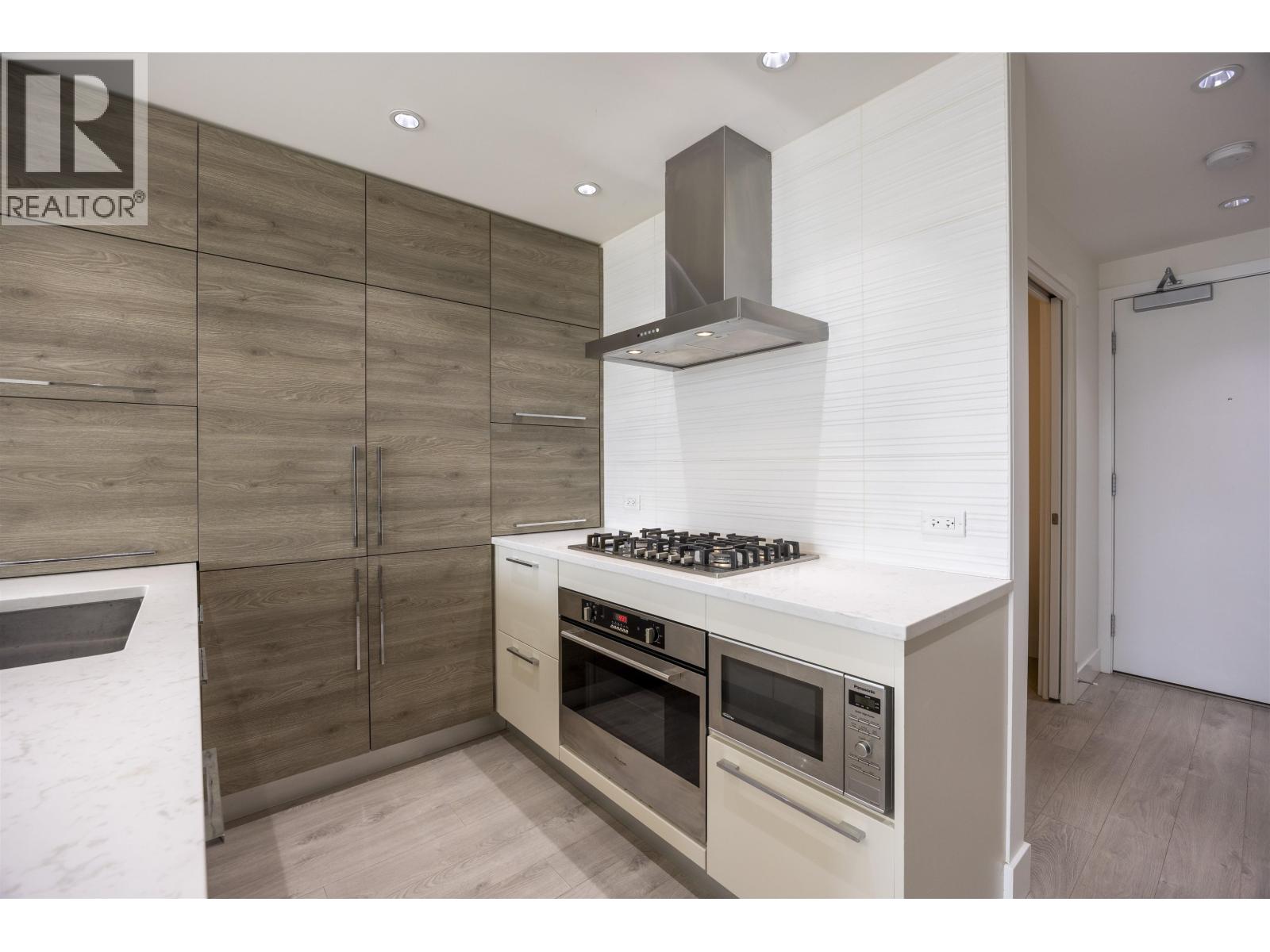 1206 7303 Noble Lane, Burnaby, British Columbia  V3N 0H2 - Photo 3 - R3102608