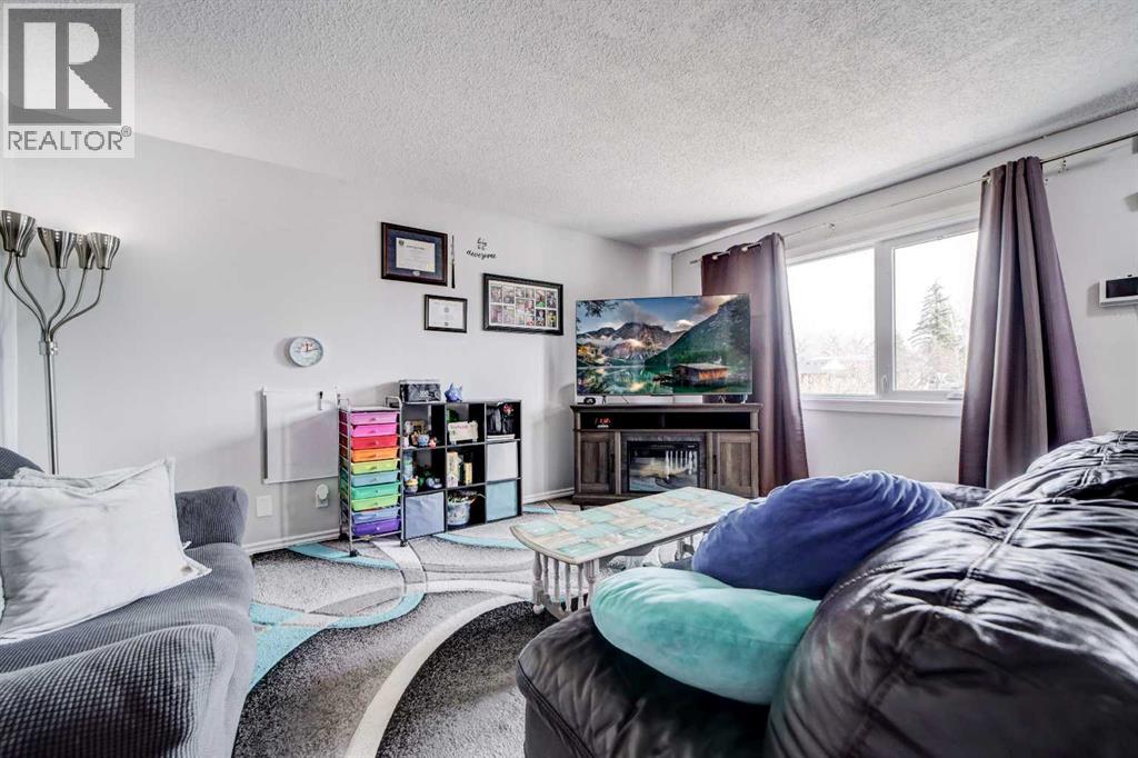 237 Lafayette Boulevard W, Lethbridge, Alberta  T1K 3Z2 - Photo 4 - A2294507