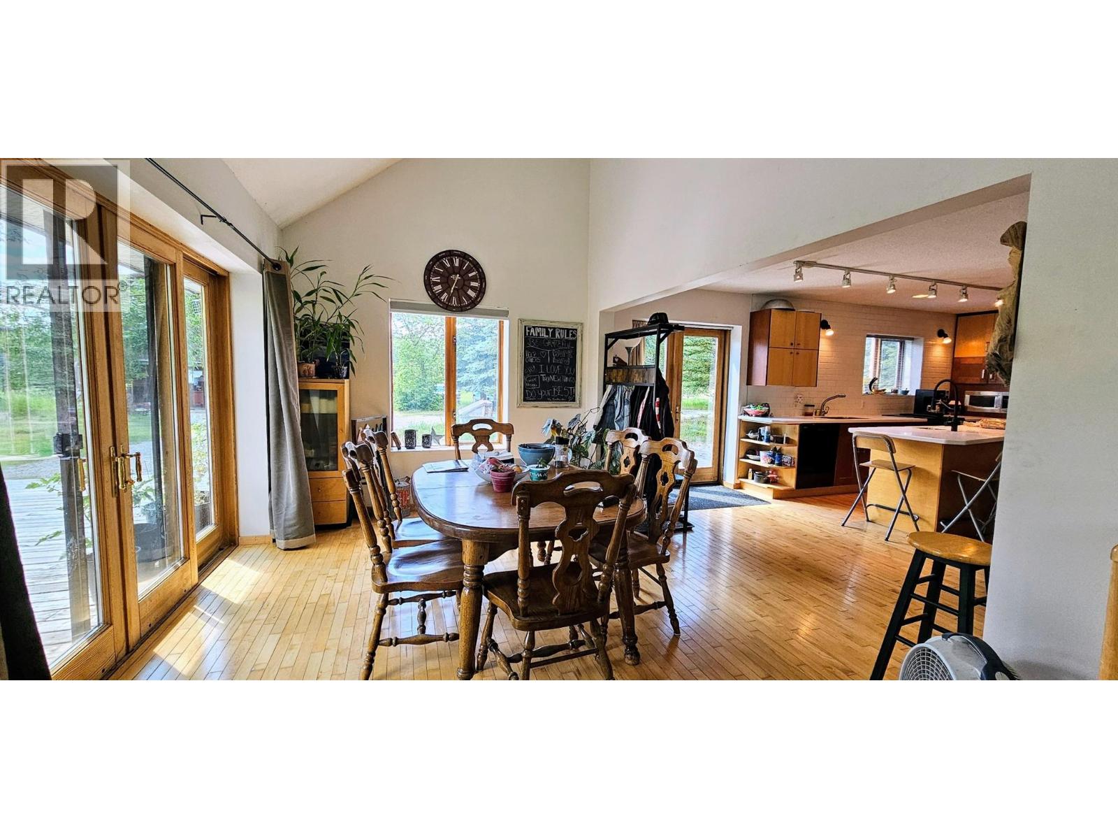 3560 Island Pond Road, Skookumchuck, British Columbia  V0B 2E0 - Photo 17 - 10380430