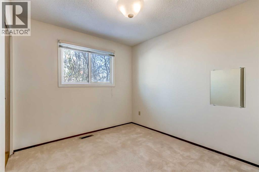 4620 31 Avenue NE, Calgary, Alberta  T1Y 1G9 - Photo 17 - A2288481