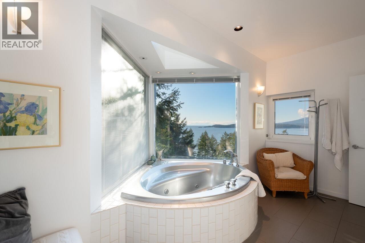 1670 Whitesails Drive, Bowen Island, British Columbia  V0N 1G2 - Photo 21 - R3102623