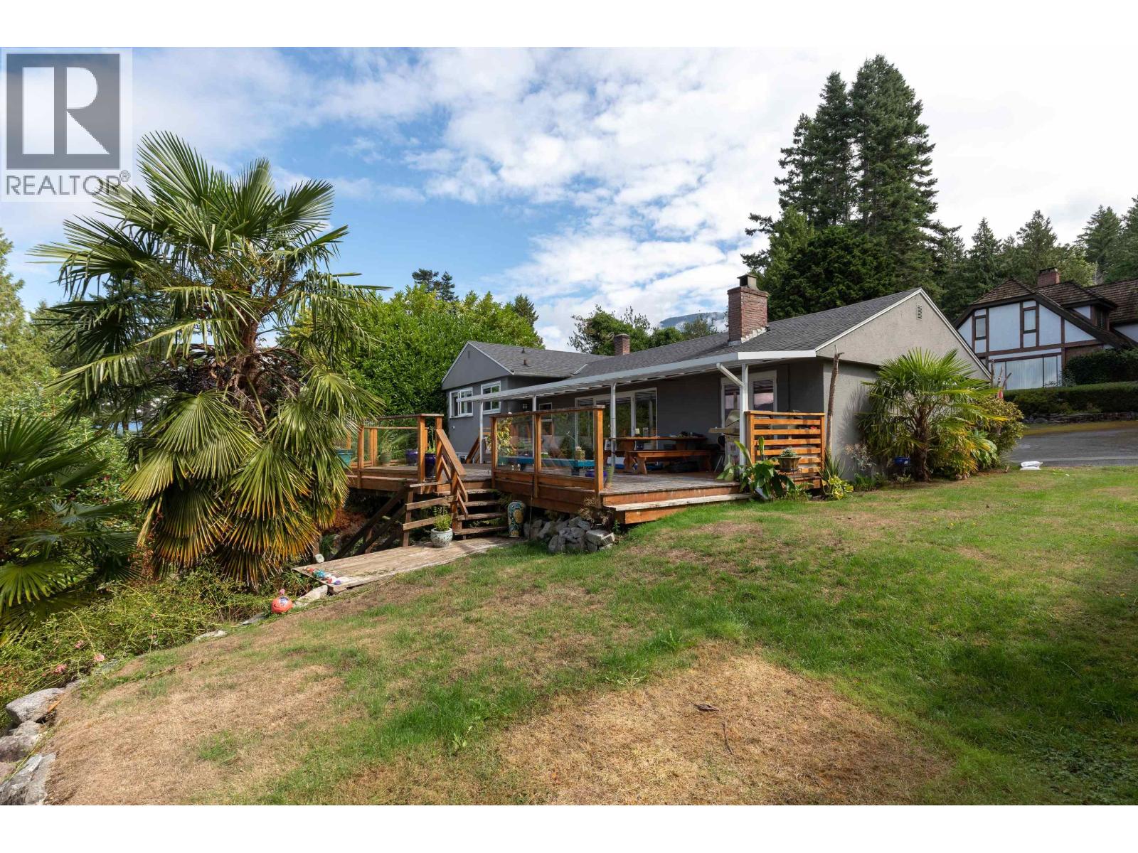 7195 Rockland Wynd, West Vancouver, British Columbia  V7W 2L2 - Photo 8 - R3102659